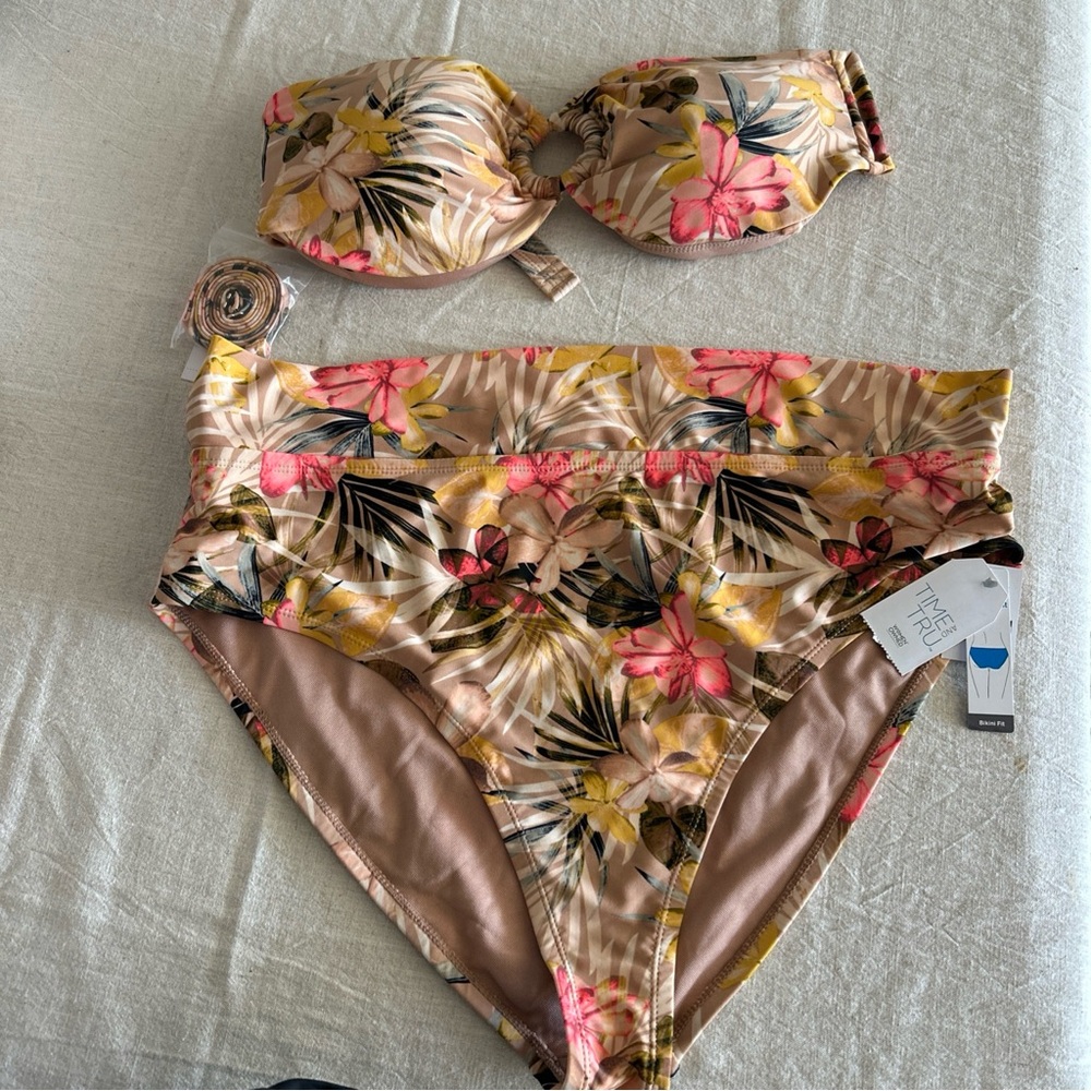 Time and Tru Floral Hawaiian Tropical Cruise Vacation Bikini Set SZ 16/18 NWT